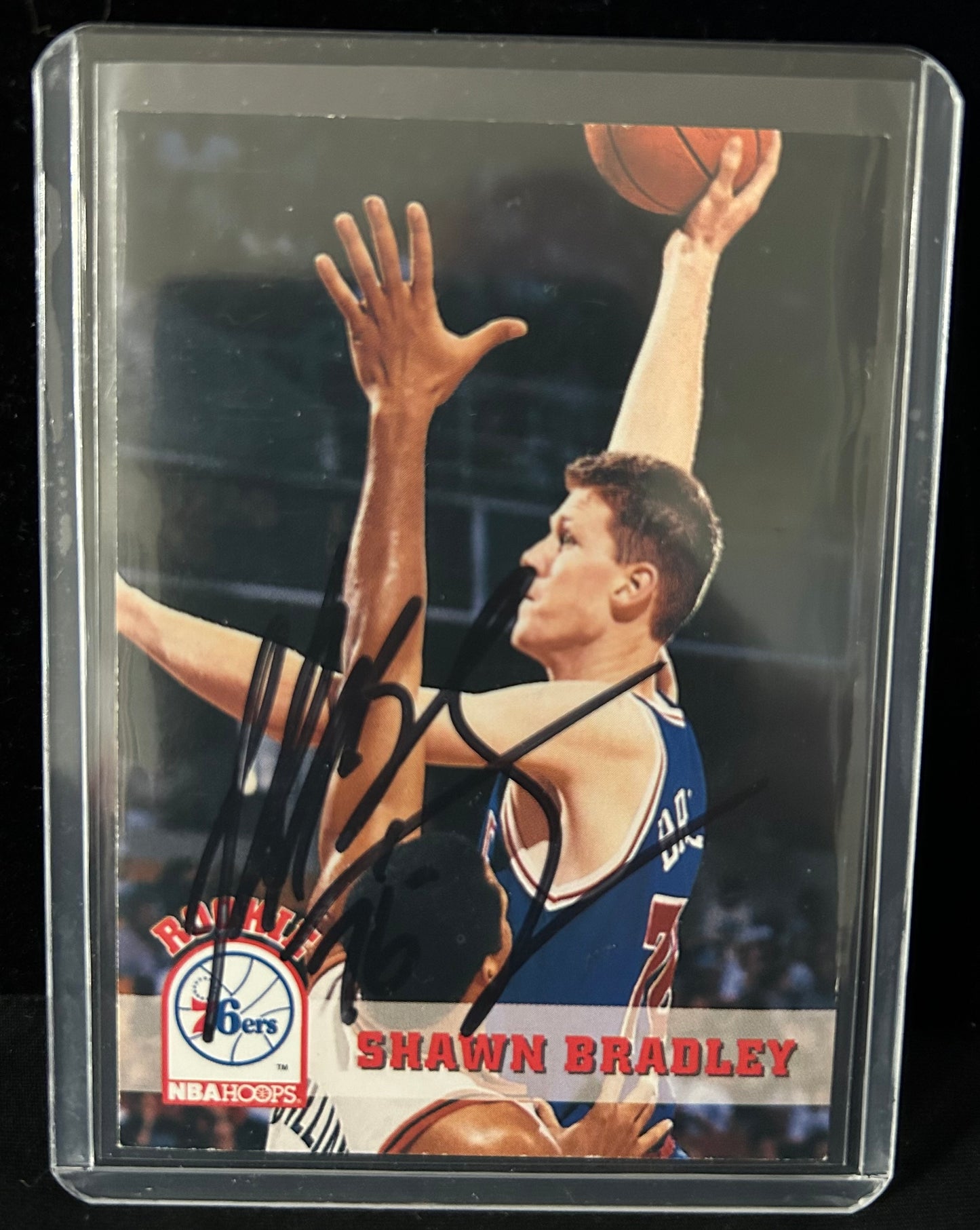 1994 Skybox #385 Shawn Bradley Rookie Card with On-Card Autograph